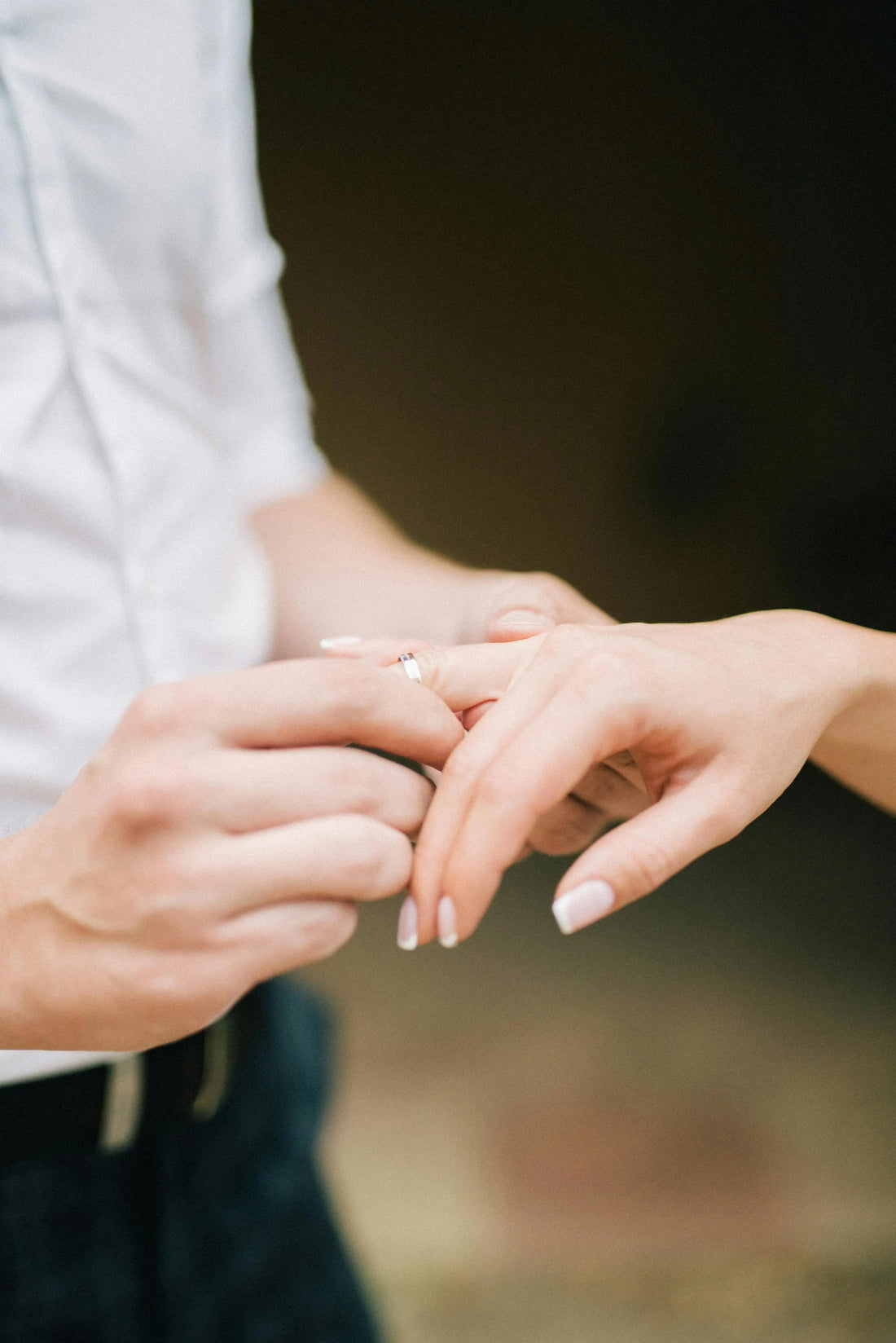 Comment offrir une bague de promesse comme cadeau de Noël ou pour les fêtes de fin d'année